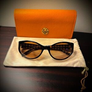 ⚜️Tory Burch Tortoise Shell Sunglasses with case and sleeve ⚜️
